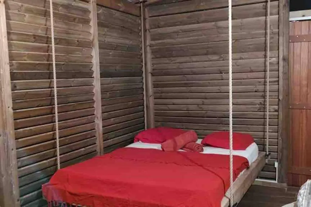 Hébergement de vacances Le Meloi Cottage Chaleureux Avec Piscine Et Plage Bouillante